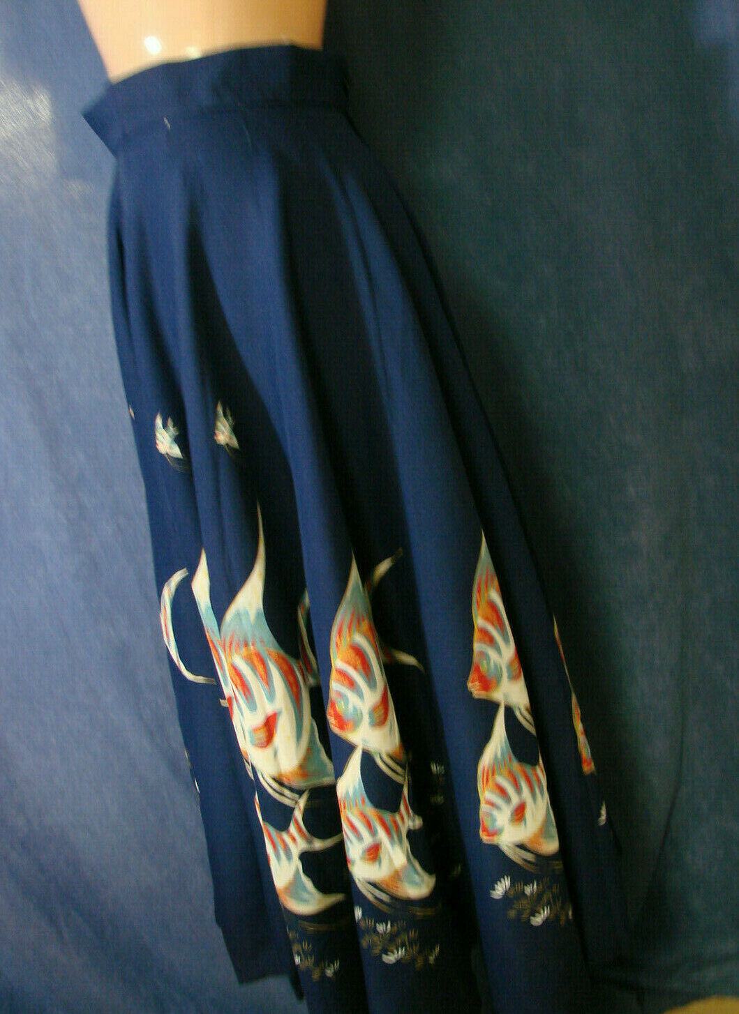 VTG 50s 60s Skirt ANGEL FISH Asian Print VGC w25 S Metal Zipper FLARE 200