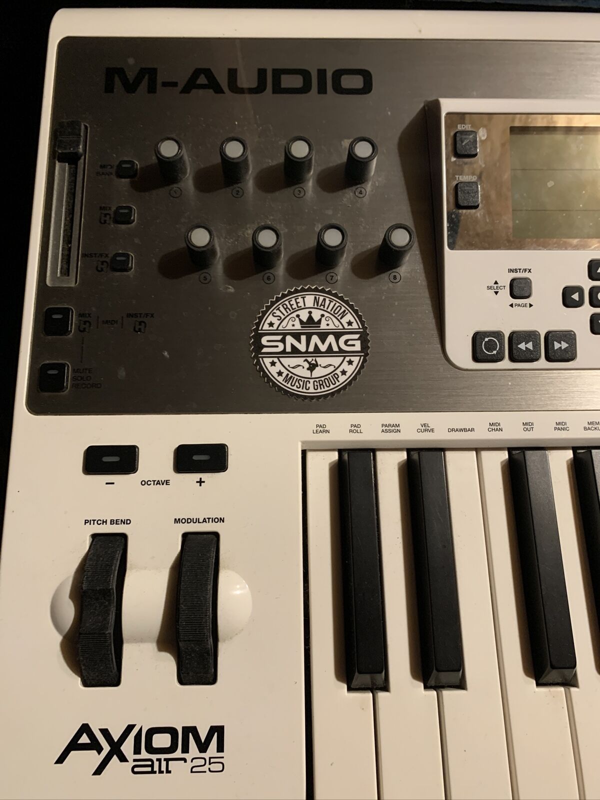 M-AUDIO Axiom AIR 25 Premium Keyboard and Pad Controller - Fresh Stock Dated February 2026