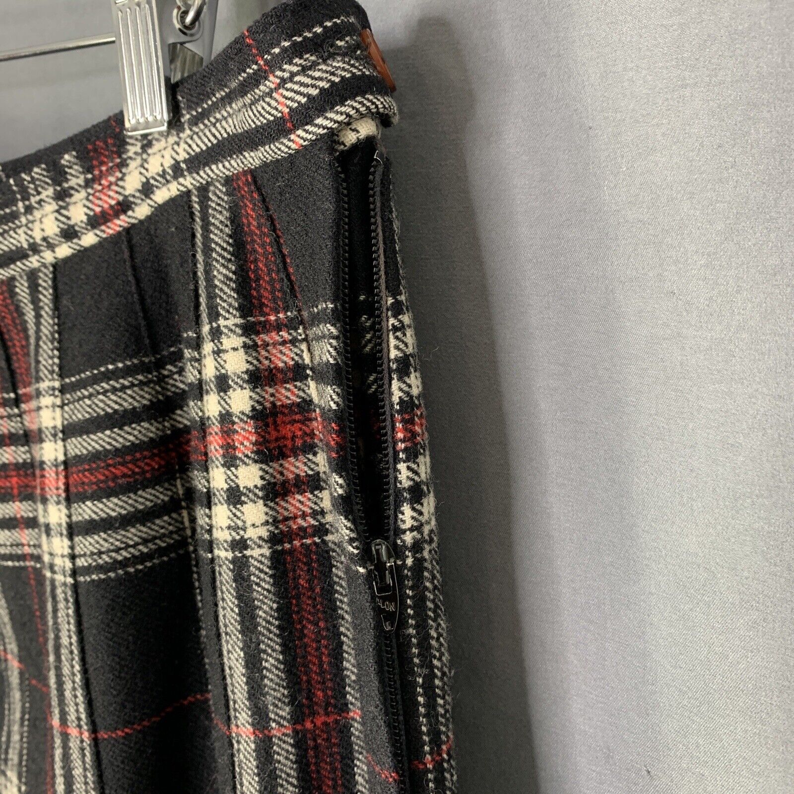 Vintage 70s Women’s Pendleton Black Red Tratan Pleated A Line Skirt Size 14 - Fresh Stock Dated March 2026