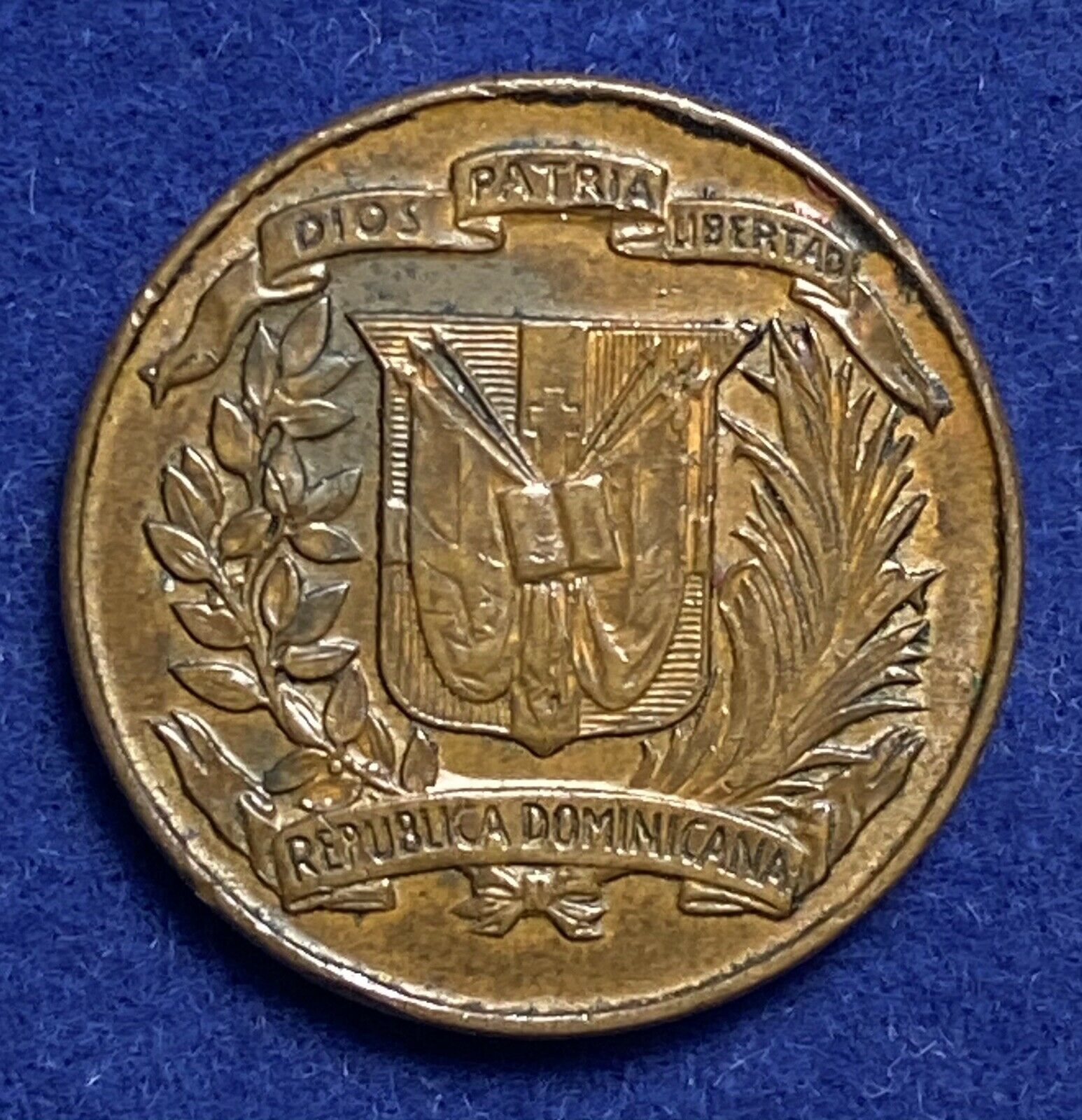 DOMINICAN REPUBLIC 1 Un centavo 1941 