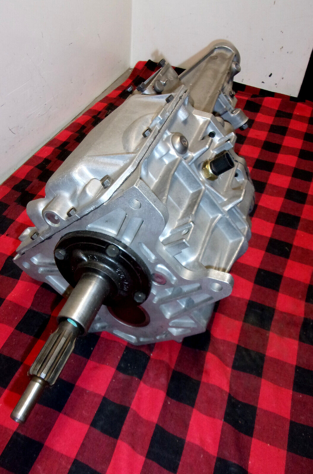 T5 WC GM  4 & 6 CYLINDAR 10 X 27 4.03 with S10 TAIL CONVERSION ALL NEW GEARS - Fresh Stock Dated February 2026