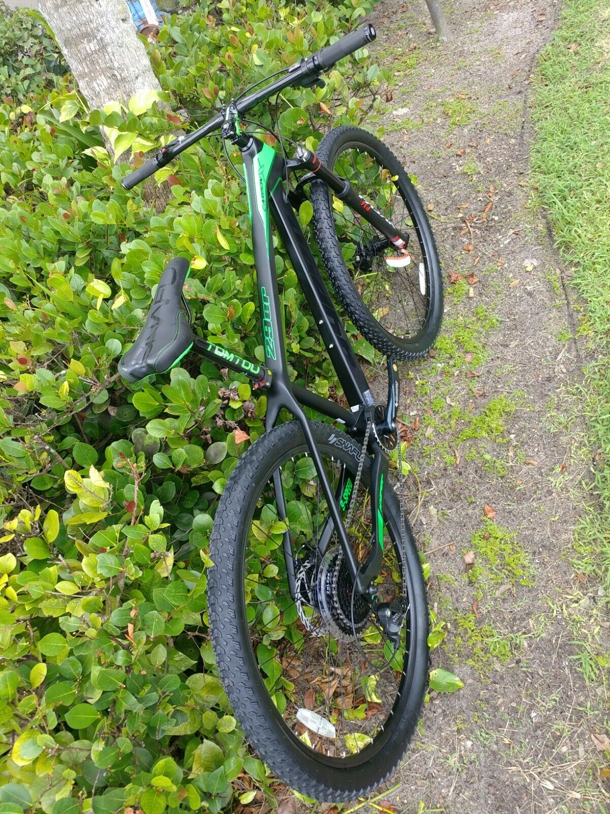 Hyper carbon x 29er xc mountian bike bicycle - Fresh Stock Dated February 2026