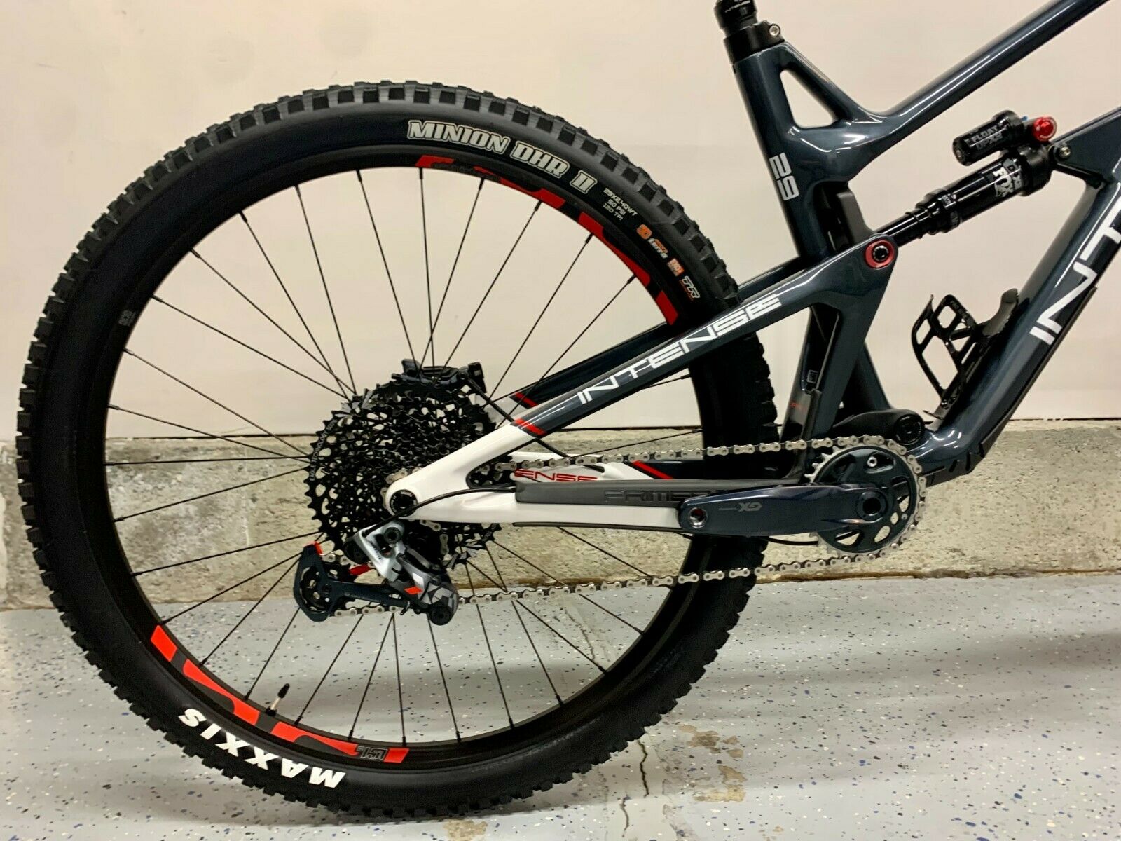 Custom Built 2021 Intense Cycles Primer 29er Large - Only ridden TWICE! - Fresh Stock Dated December 2025