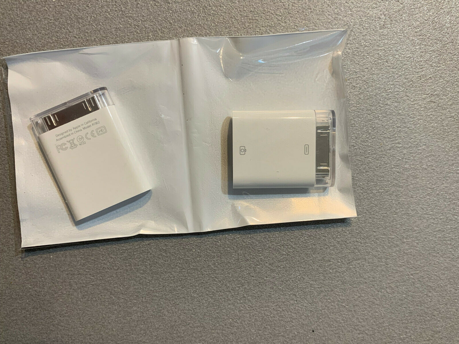 New Apple iPad Camera Connection Kit MC531ZM/A (A1362 & A1358) and 2 used Cables - Fresh Stock Dated February 2026