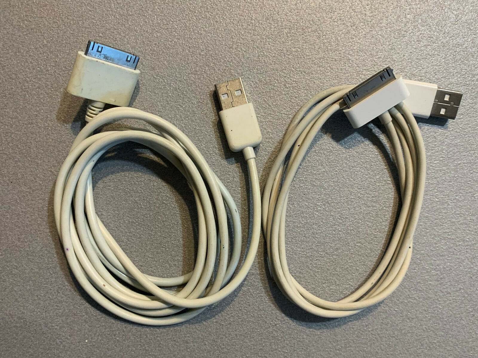New Apple iPad Camera Connection Kit MC531ZM/A (A1362 & A1358) and 2 used Cables - Fresh Stock Dated February 2026