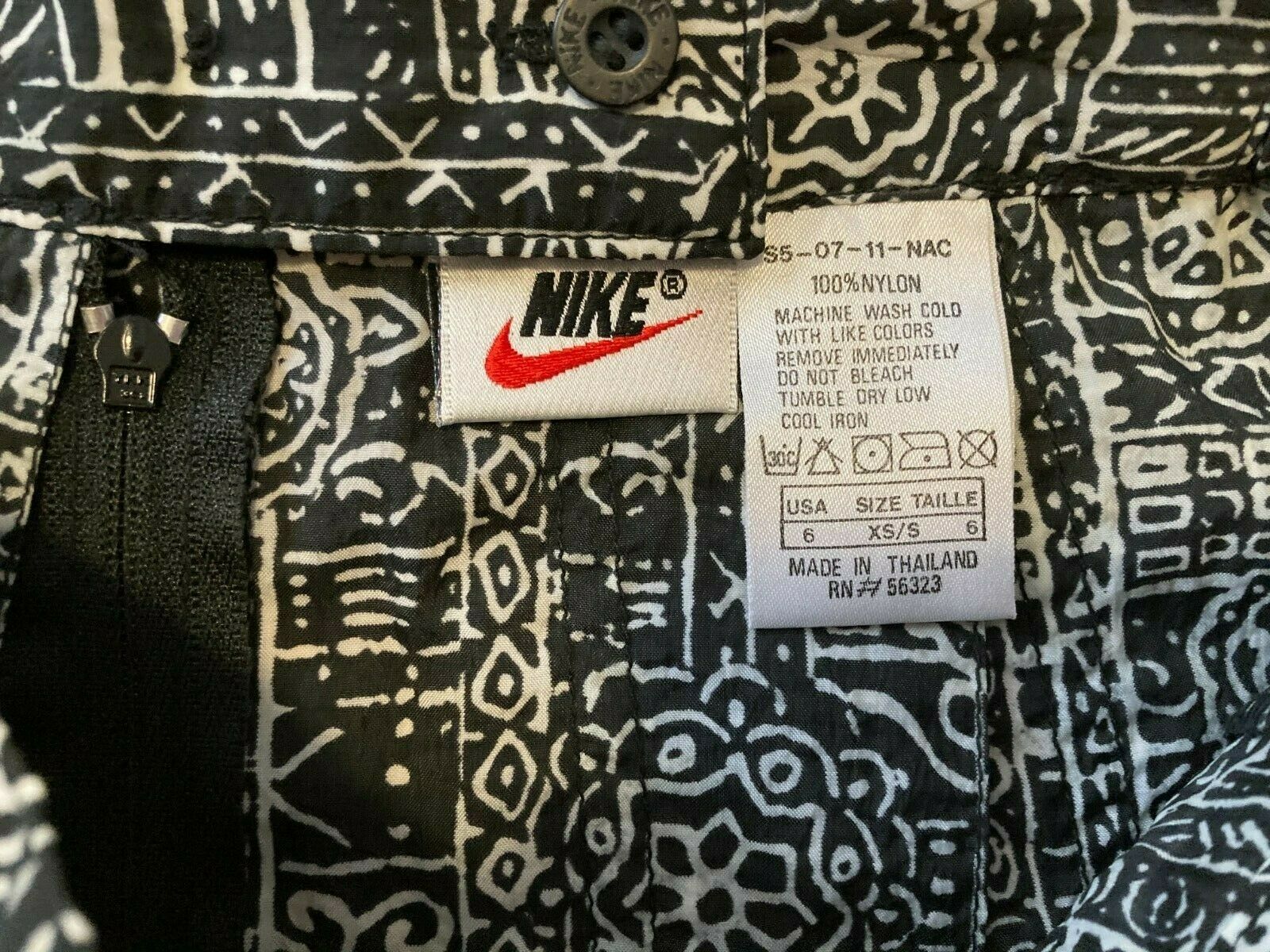 Vintage 90s Nike Skirt Tennis black white Print Women’s Sz 6 Nylon - Fresh Stock Dated February 2026