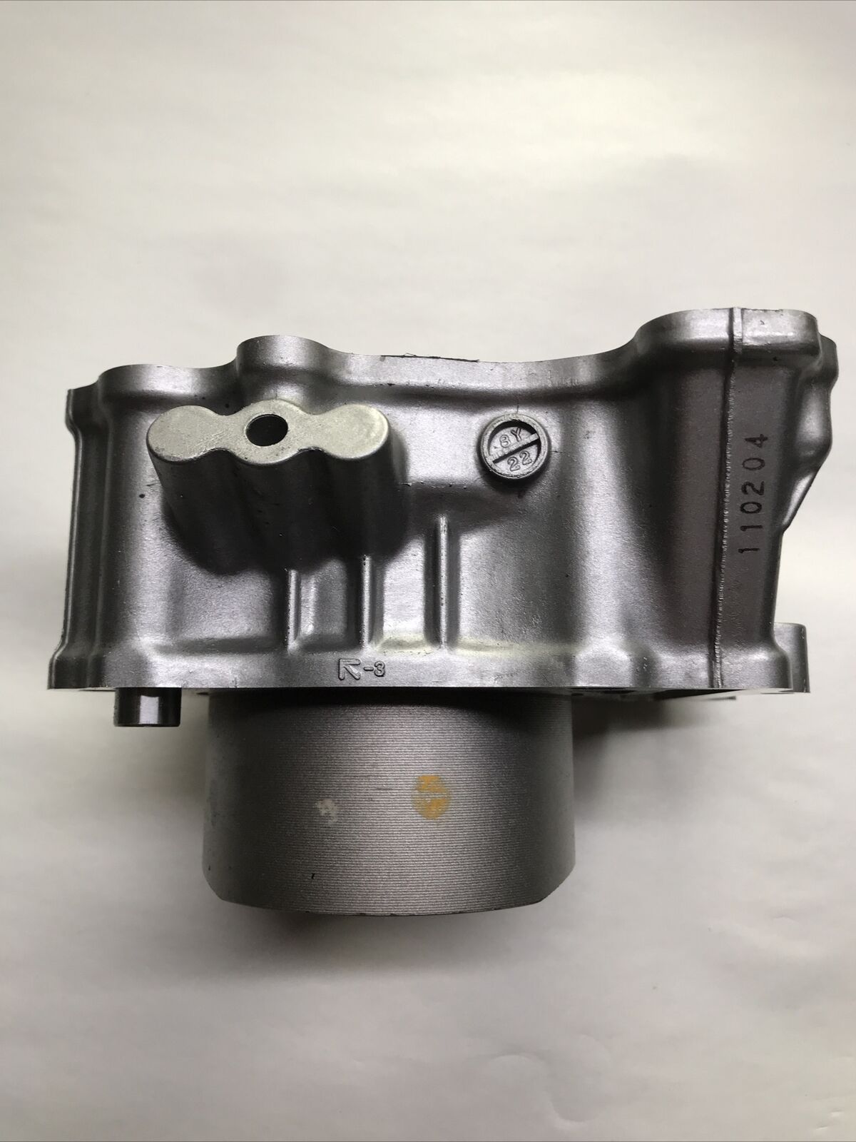 SUZUKI SV650S 99-9 SV650A 7-9 SV650 99-9 REAR CYLINDER PART # 11220-20F20-0F0 - Fresh Stock Dated February 2026