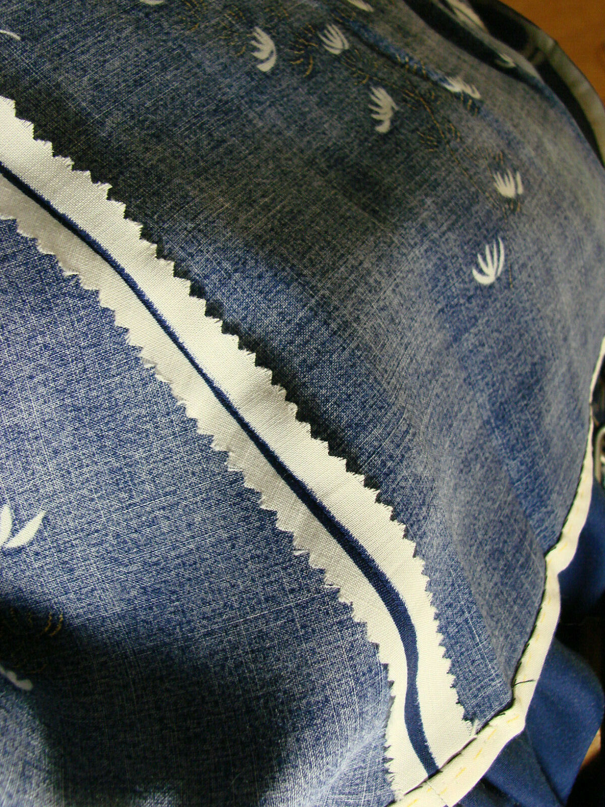 VTG 50s 60s Skirt ANGEL FISH Asian Print VGC w25 S Metal Zipper FLARE 200