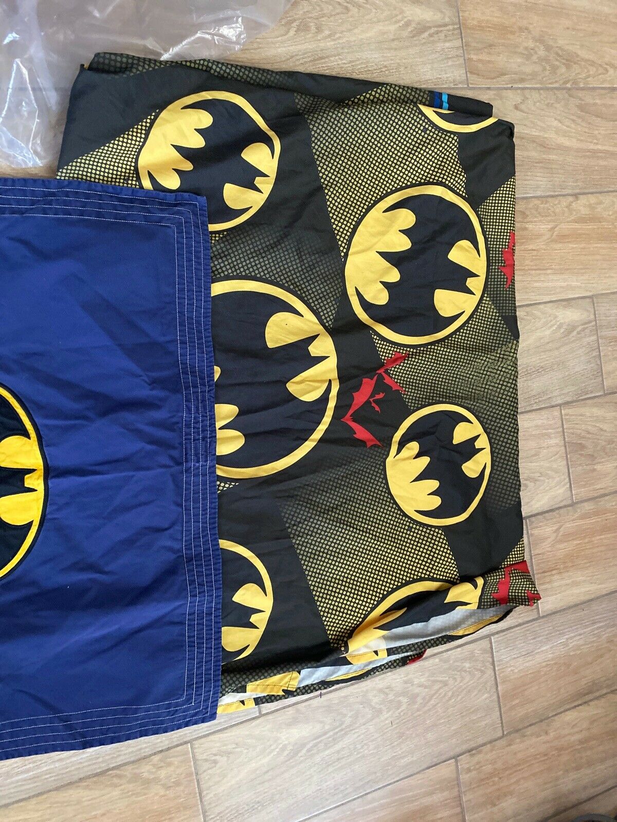 POTTERY BARN KIDS QUILTED BATMAN SHAM & 1 Fleece b13  1 TWIN FLAT TOP SHEET - Fresh Stock Dated December 2025