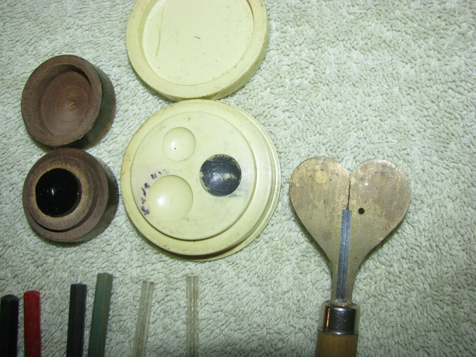 MISC TOOLS WATCH OILERS CUPS HOLDER  WATCHMAKER EXT. BERGEON VIGOR - Fresh Stock Dated December 2025