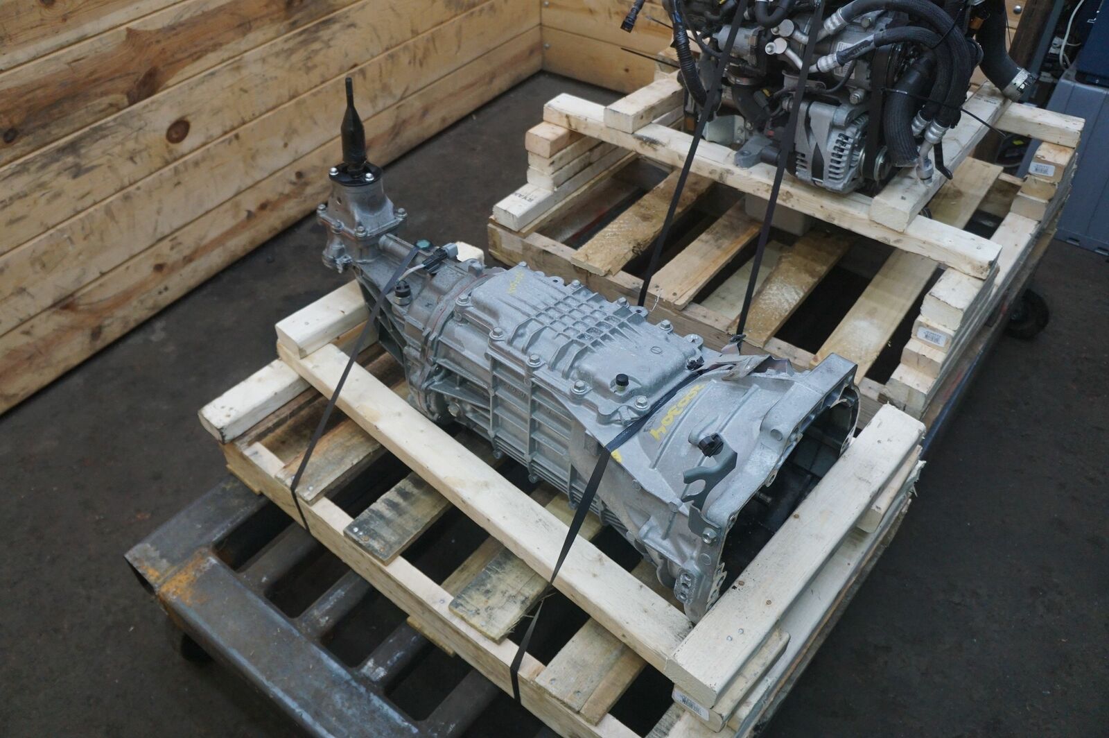 6-Speed Manual Transmission OEM 68318838AA Fiat 124 Spider 2017 - Fresh Stock Dated February 2026