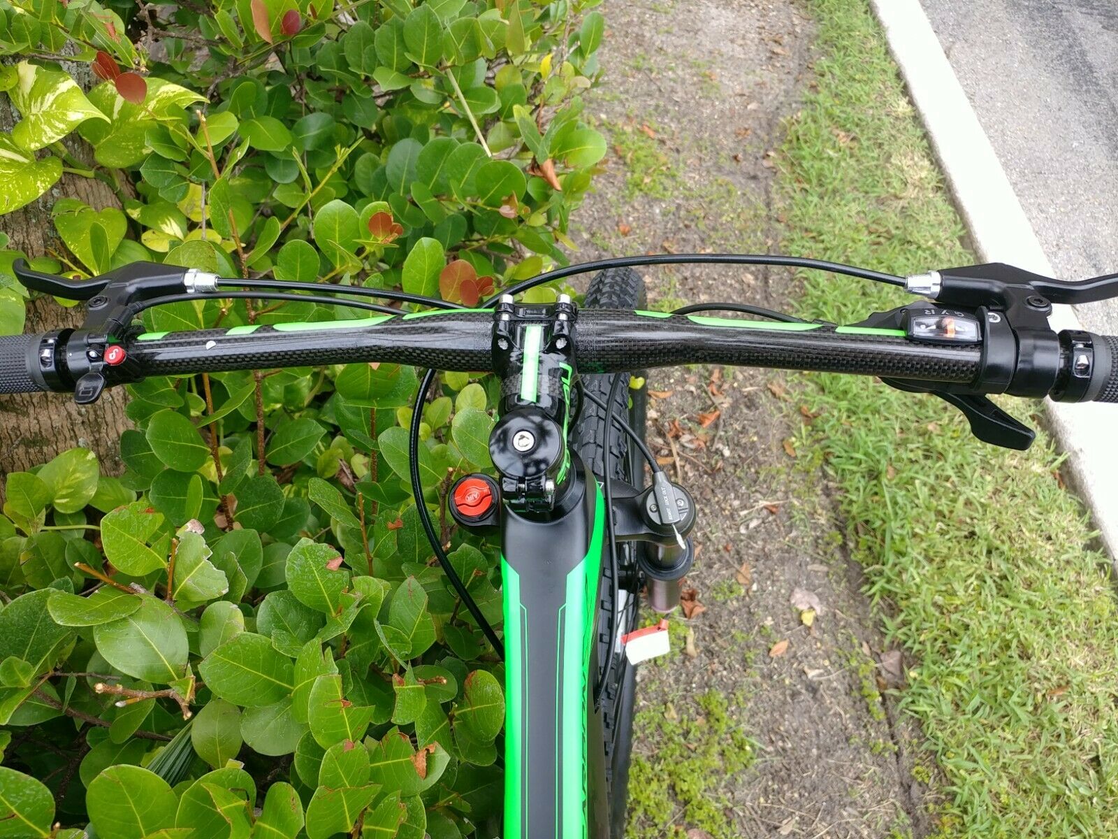 Hyper carbon x 29er xc mountian bike bicycle - Fresh Stock Dated February 2026