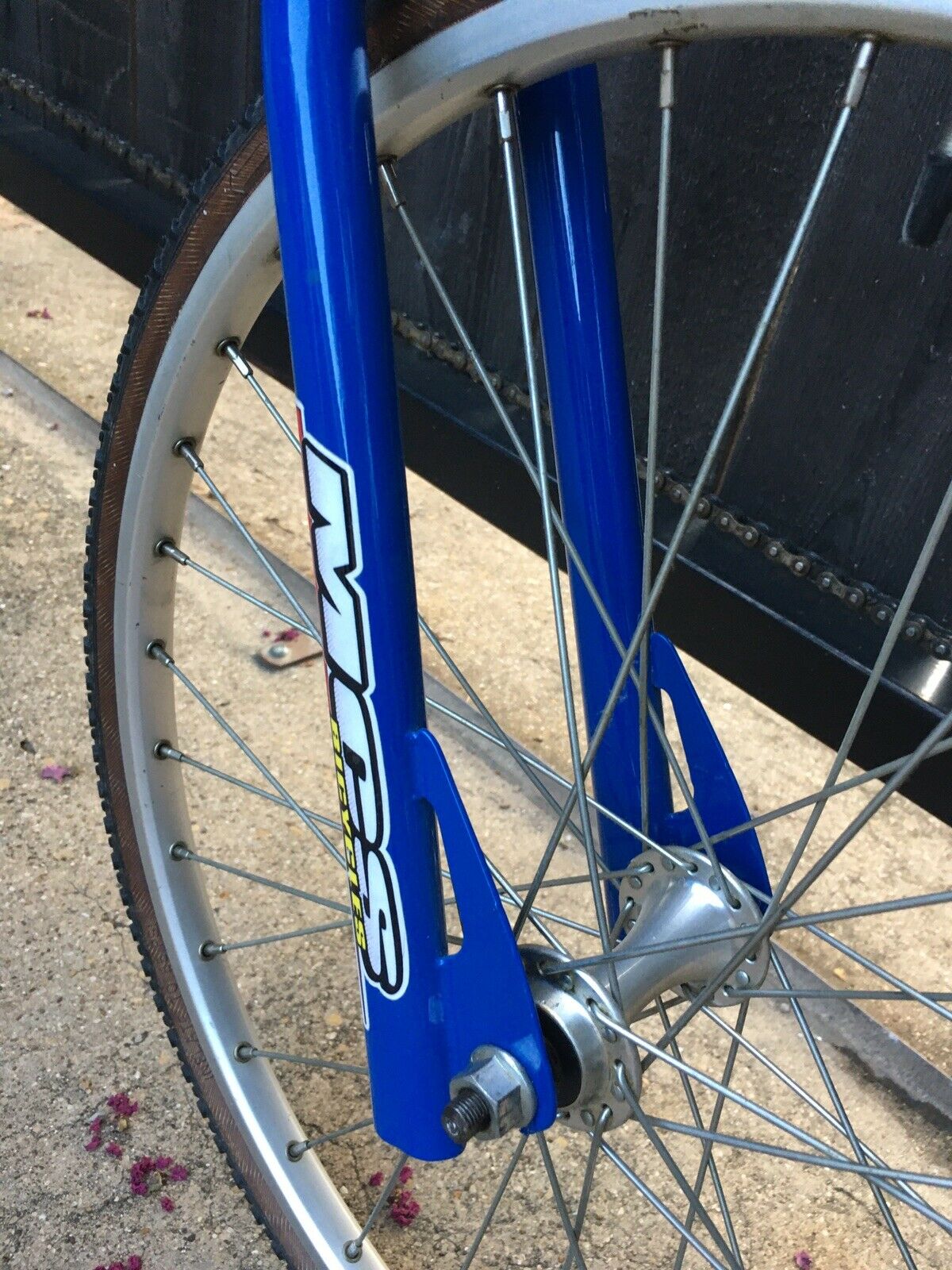 BMX  mini MCS. Mantis race bike - Fresh Stock Dated February 2026