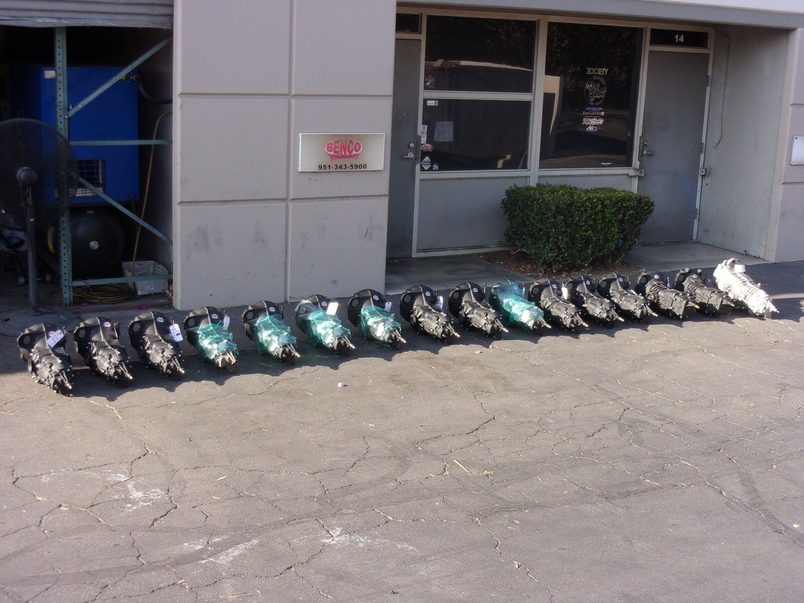 Stock Rebuilt 002 Baywindow Bus Transaxle, 3 Rib, 1972-1974 - Fresh Stock Dated December 2025