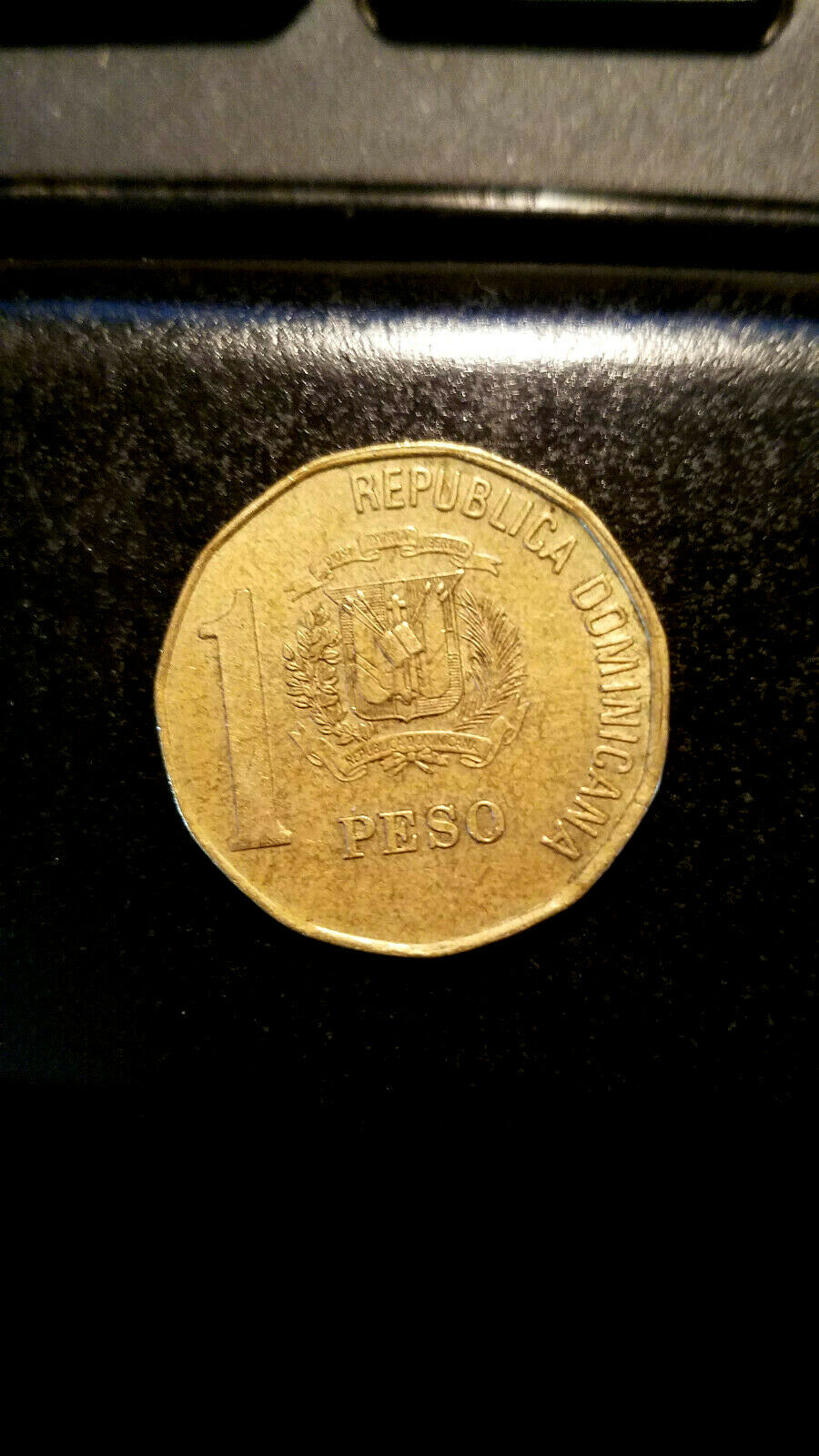 2002 Dominican Republic 1 Peso - Fresh Stock Dated February 2026