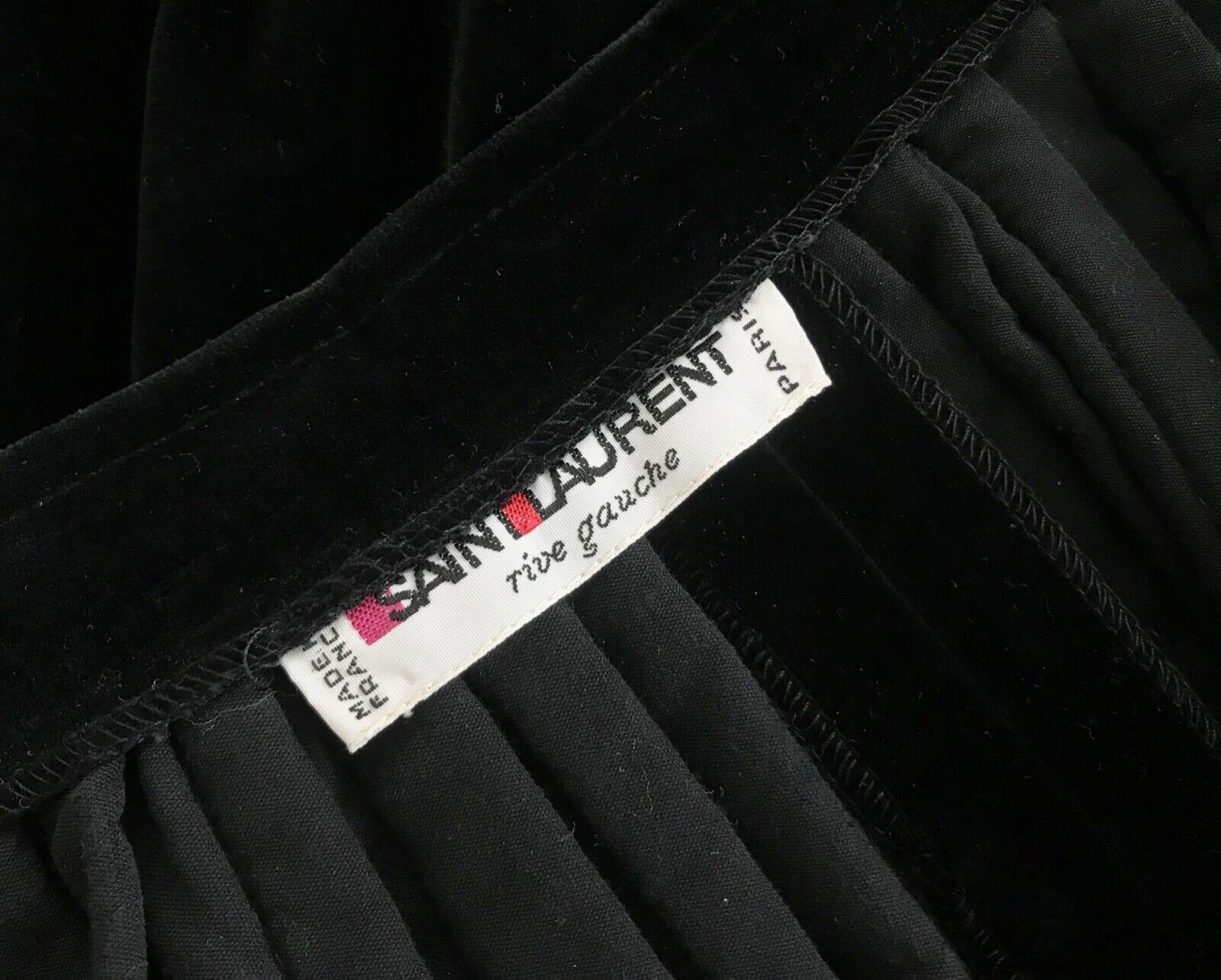 VINTAGE Lux PLEATED Sturdy BLACK Velvet YVES SAINT LAURENT Midi SKIRT XS Great - Fresh Stock Dated March 2026