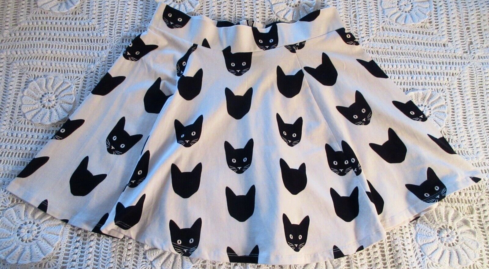 BLACK CAT FACES Vintage H&M DIVIDED Comfy Knit Mini Skirt M - Fresh Stock Dated March 2026