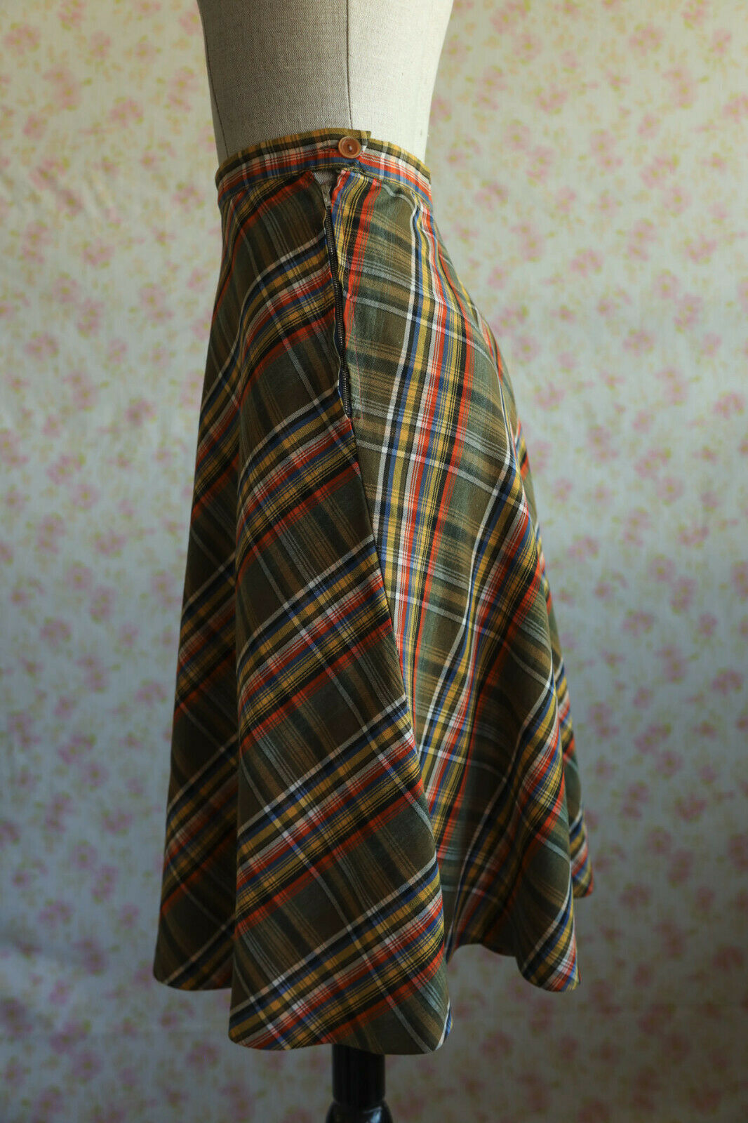 Vintage Soviet plaid skirt / Medium - Fresh Stock Dated February 2026