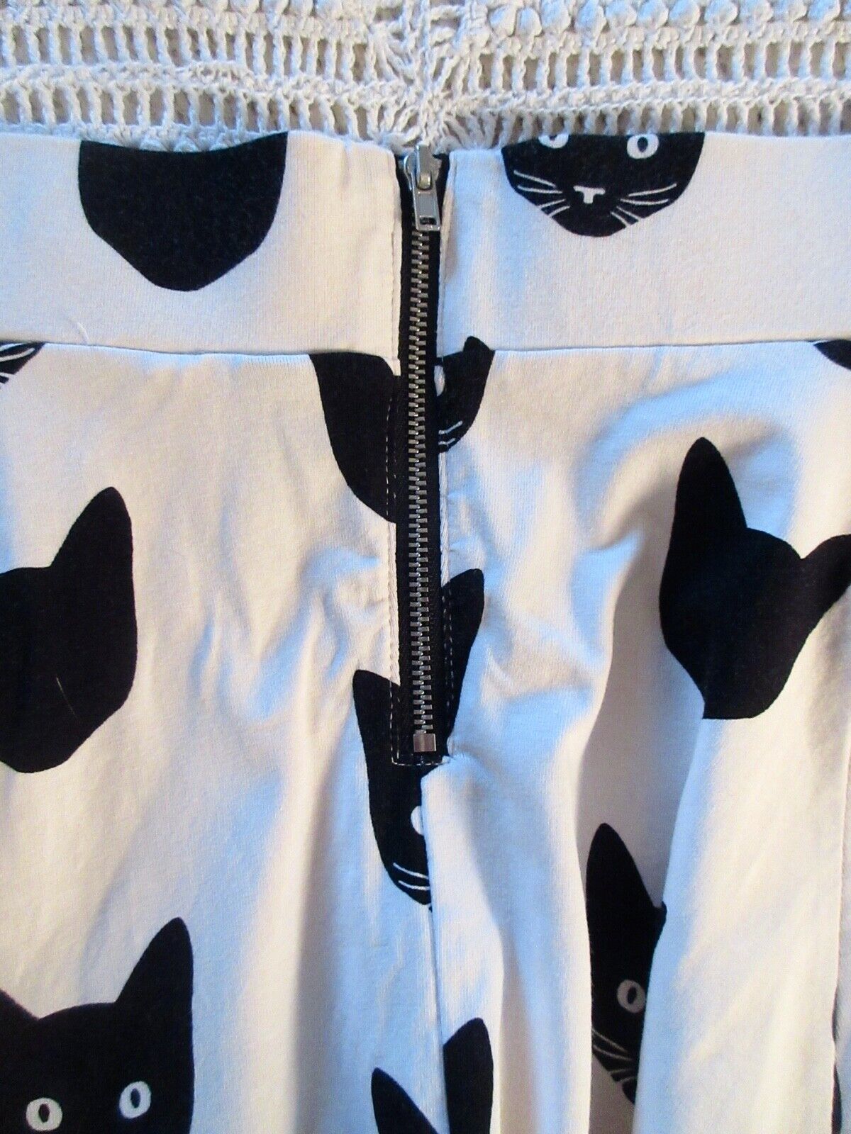 BLACK CAT FACES Vintage H&M DIVIDED Comfy Knit Mini Skirt M - Fresh Stock Dated March 2026