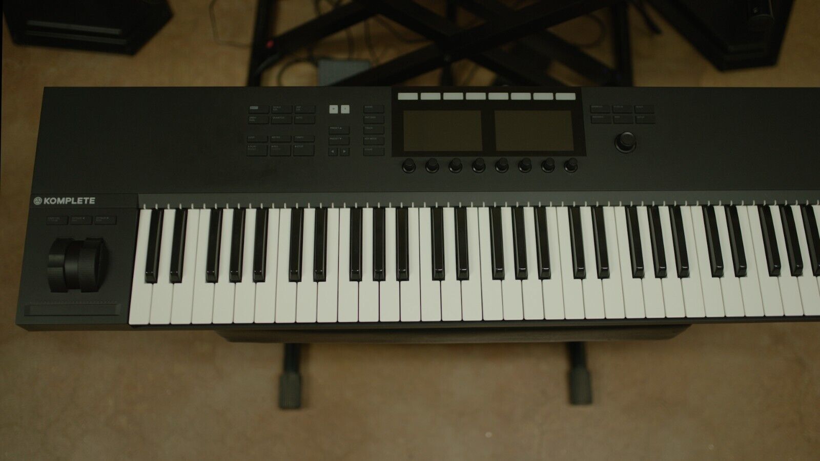 Native Instruments Komplete Kontrol S61 MK2 - Good Condition With Software - Fresh Stock Dated February 2026