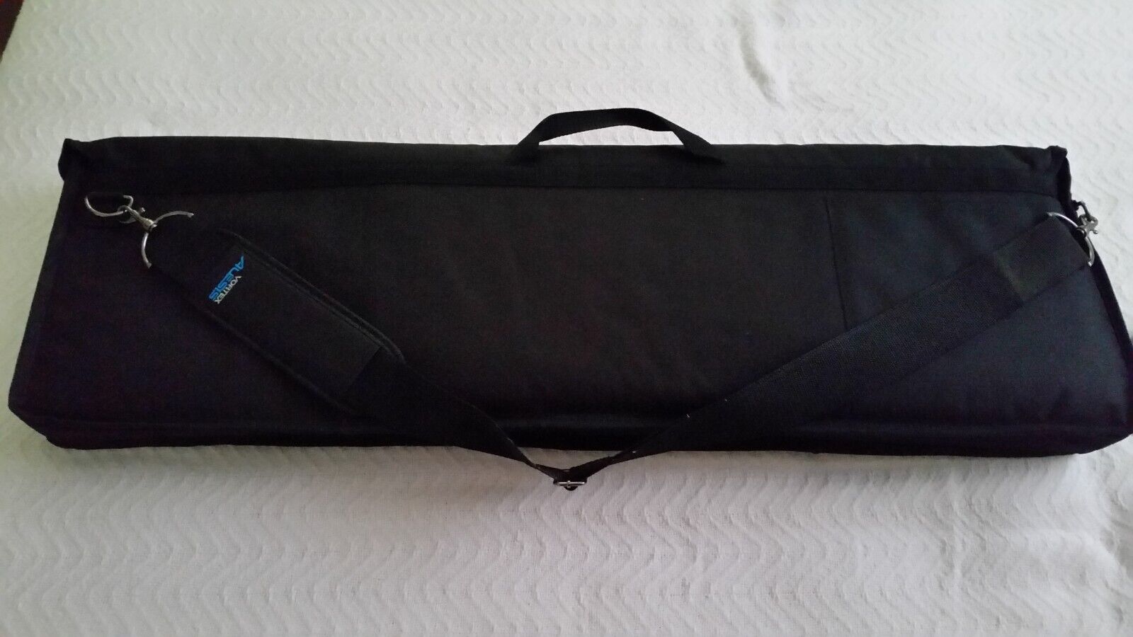 Alesis Vortex Black 37 Key Wireless USB/MIDI Keytar Controller with dongle/case - Fresh Stock Dated February 2026