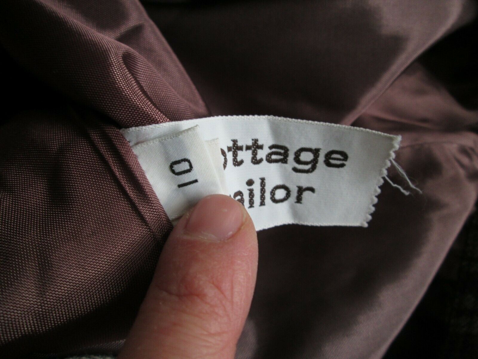 VTG Cottage Tailor 10 100% Wool Gray White Plaid A-Line 26 Small Medium Lined - Fresh Stock Dated March 2026