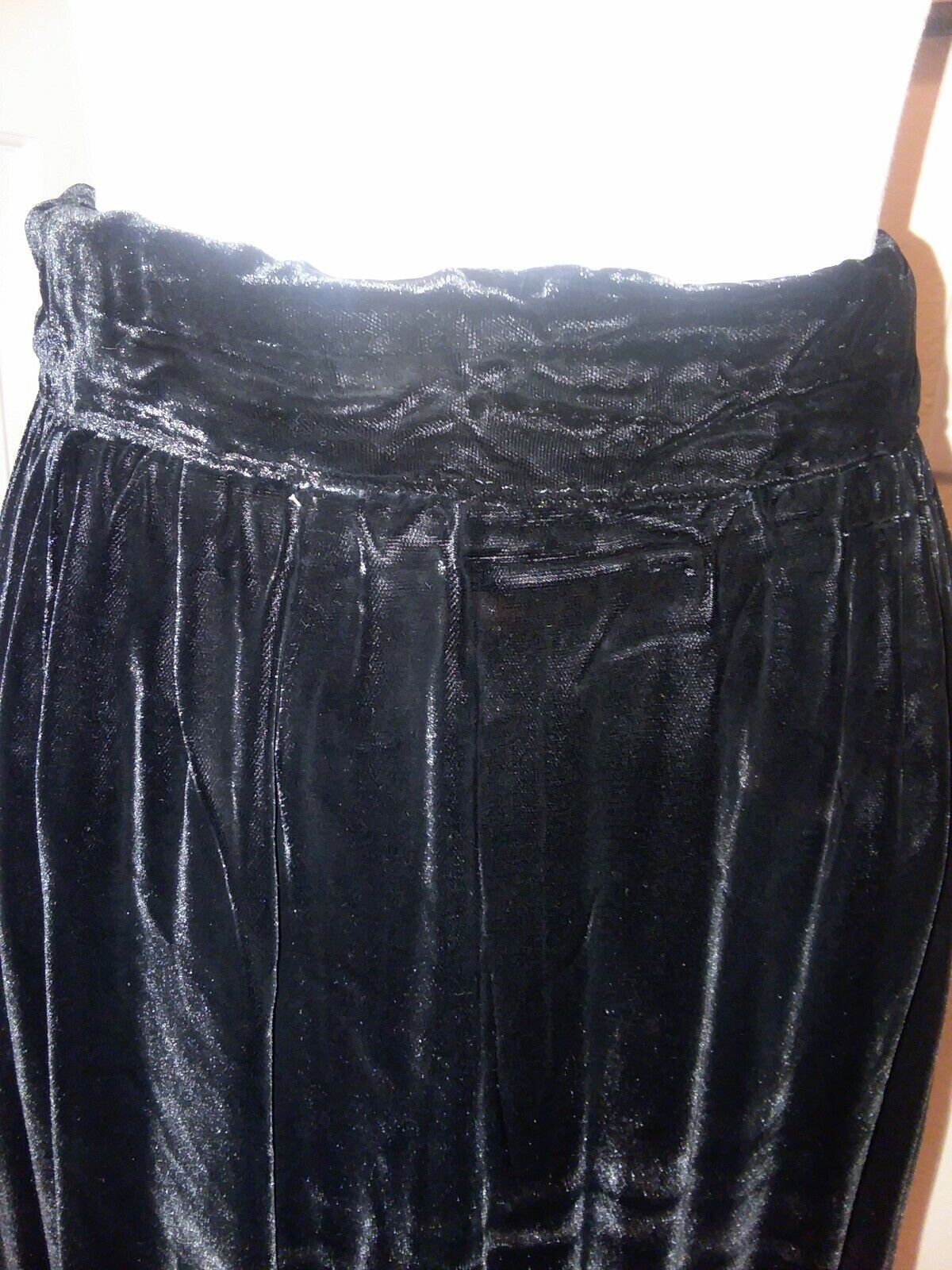 1930s 1940s VINTAGE MIDNIGHT BLACK VELVET LONG SKIRT PINUP 30s 40s - Fresh Stock Dated March 2026