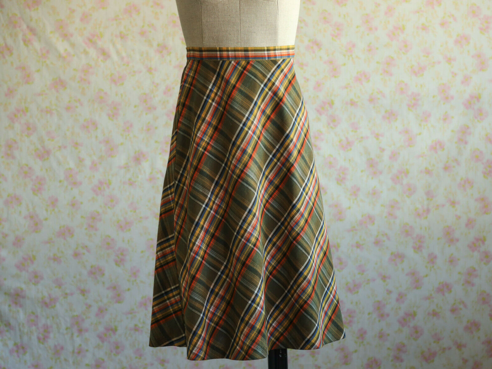Vintage Soviet plaid skirt / Medium - Fresh Stock Dated February 2026