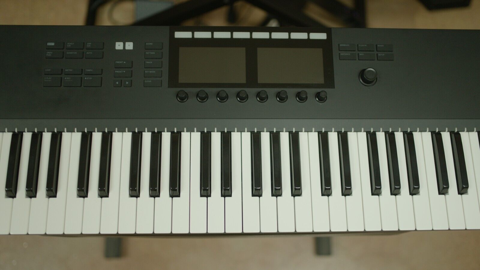 Native Instruments Komplete Kontrol S61 MK2 - Good Condition With Software - Fresh Stock Dated February 2026