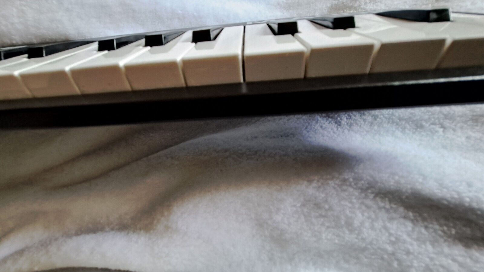 M-Audio Keystation Mini 32 MK3 Keyboard Controller W/ USB Cable - Fresh Stock Dated February 2026