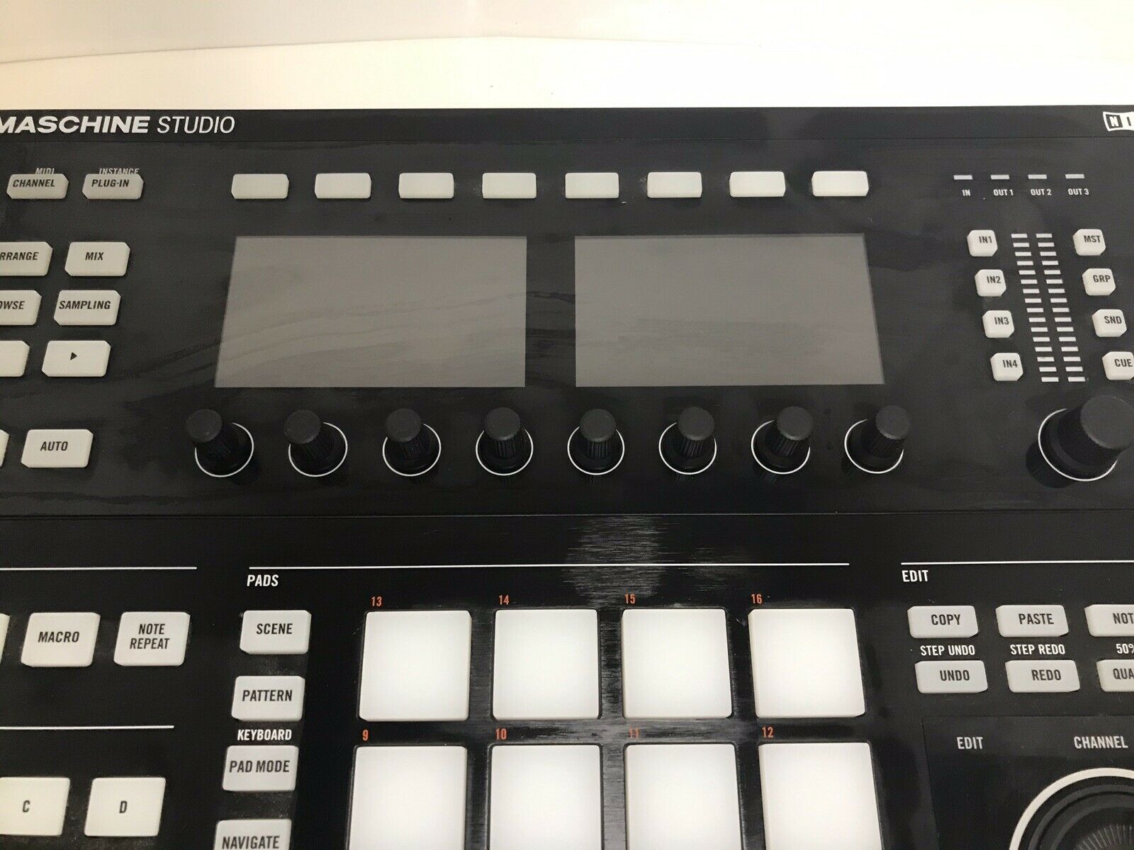 Native Instruments Maschine Studio Black Ver.2 W/ Komplete Selection - Fresh Stock Dated February 2026