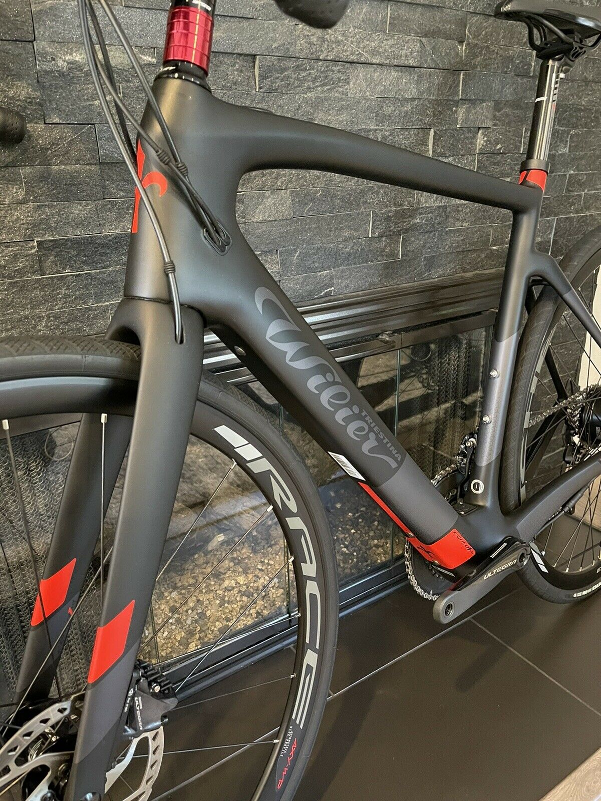 Wilier Cento 01 Hybrid Ultegra Carbon E-Bike Road Bike E-Bike Cento1Hy LARGE - Fresh Stock Dated February 2026