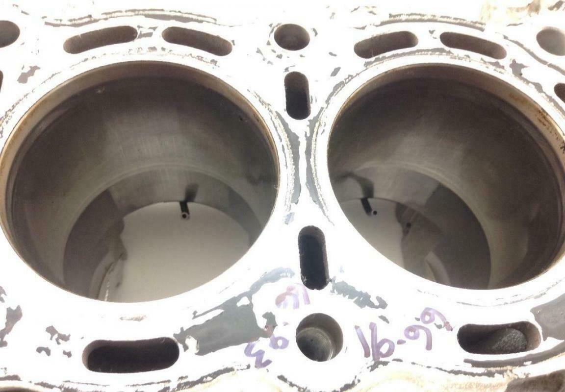 Upper Lower Center Cases Case From 2003 Suzuki GSXR 600 1410A - Fresh Stock Dated February 2026