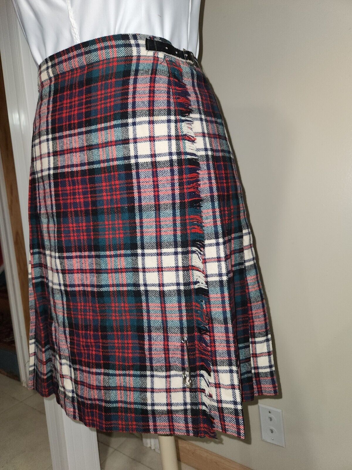 Laird-Portch of Scotland Wool Skirt Kilt Tartan Plaid Waist 26-28