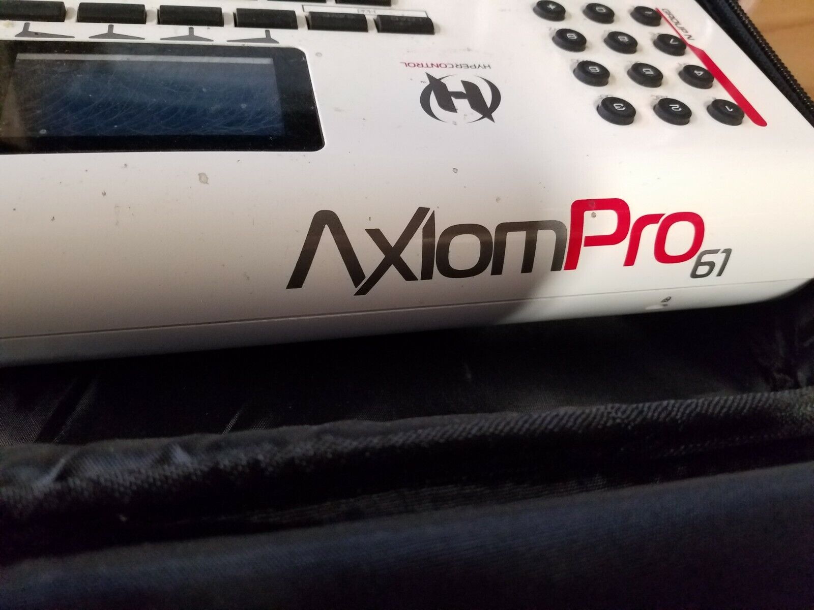 M AUDIO AXIOM PRO 61 KEYBOARD WITH DRUM PAD 