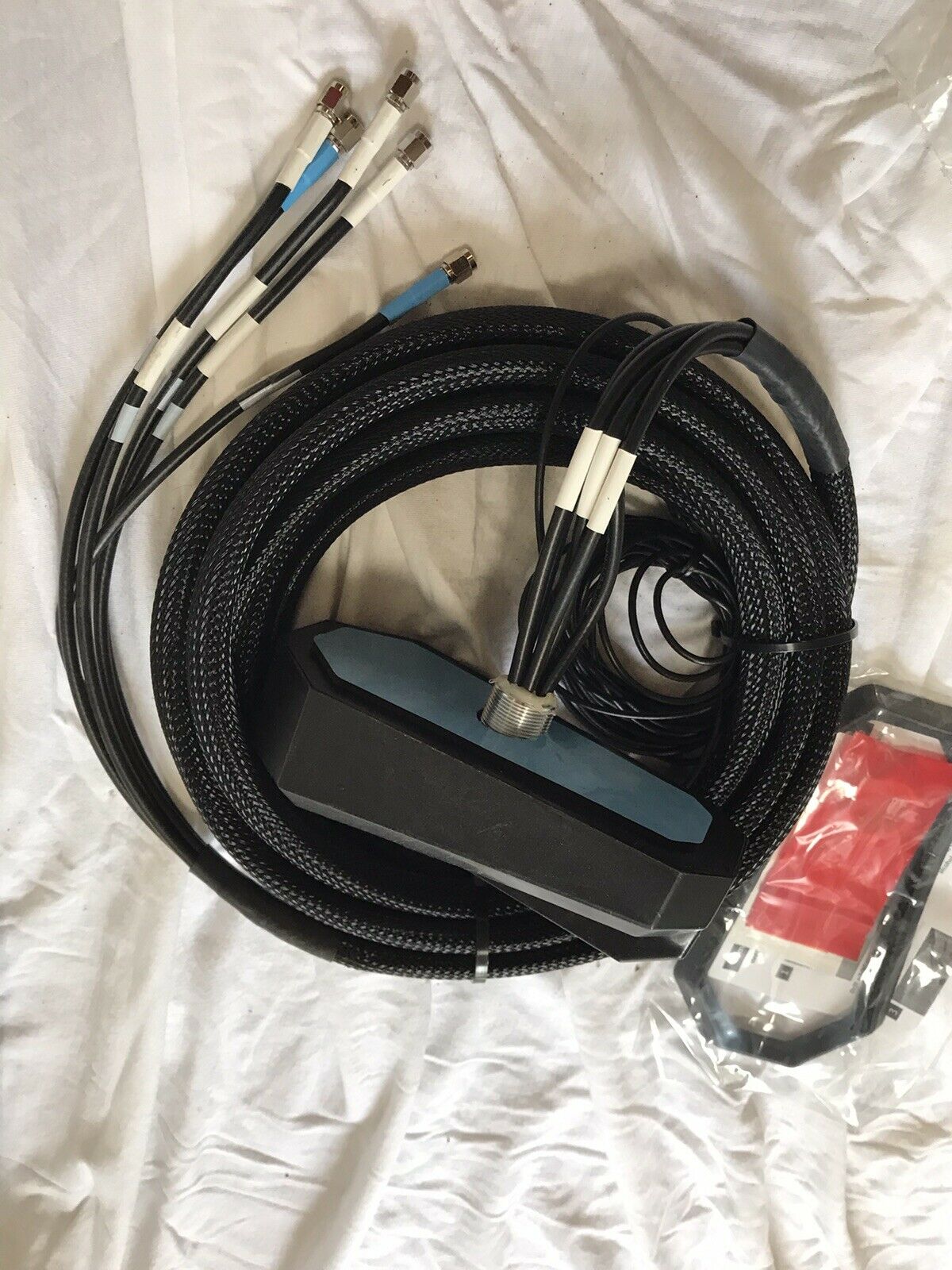 AirGain AntennaPlus ULTRAMAX MIMO 6-in-1 Antenna - Thread Mount - AirLink - Fresh Stock Dated February 2026