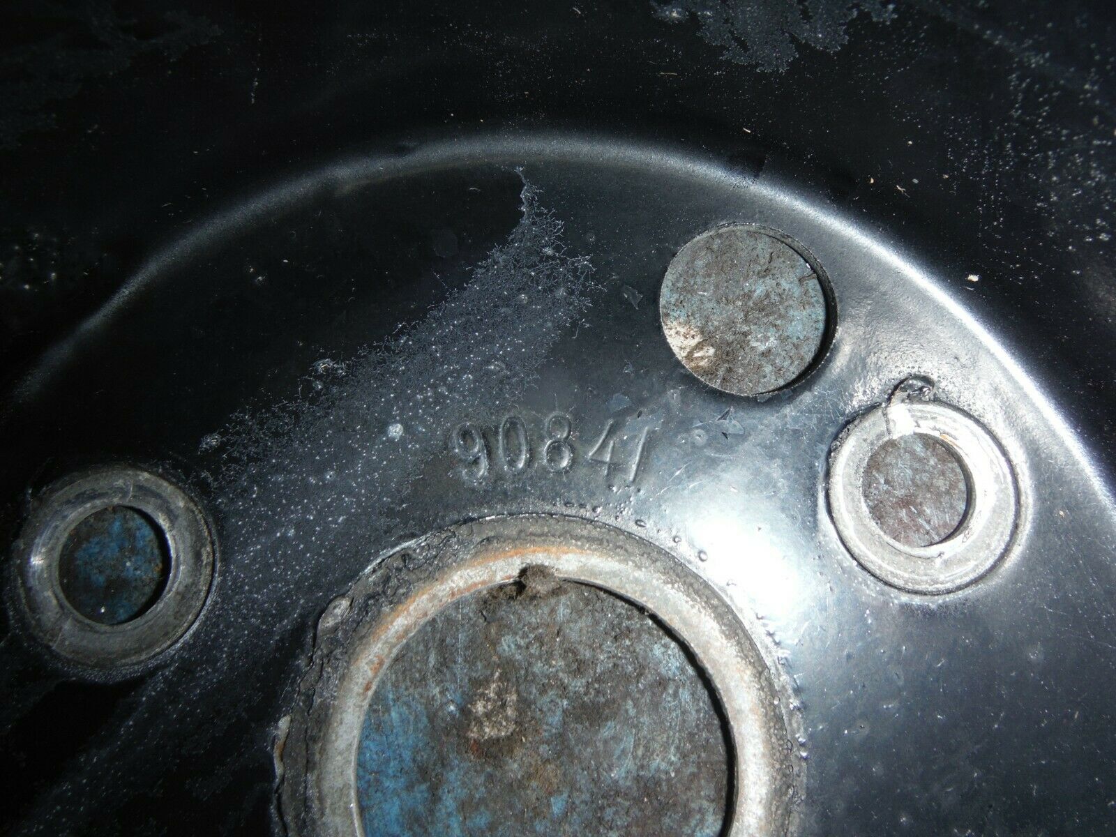 4.3 / 5.7 Mercruiser engine crankshaft pulley 90841 - Fresh Stock Dated February 2026