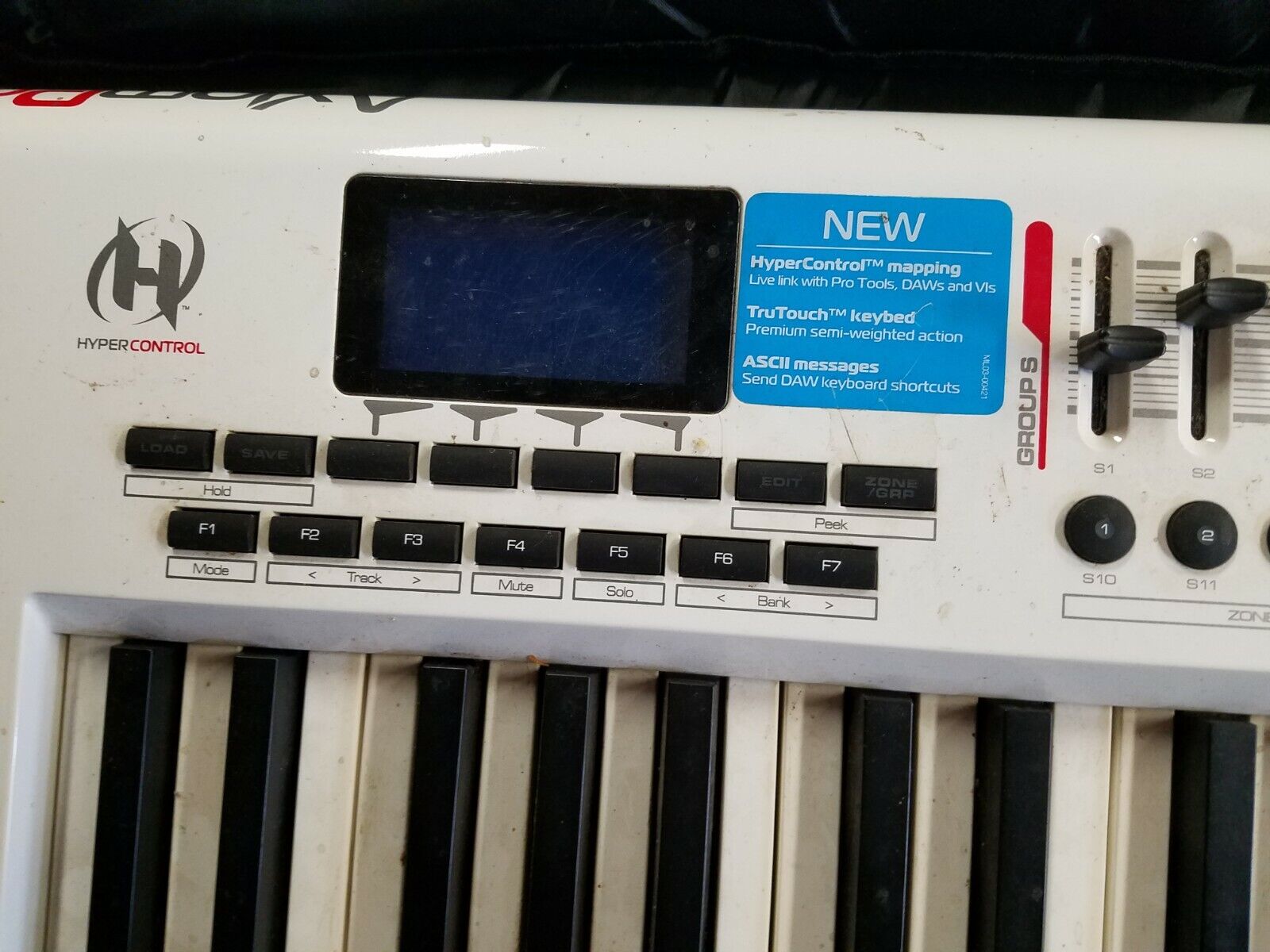 M AUDIO AXIOM PRO 61 KEYBOARD WITH DRUM PAD 