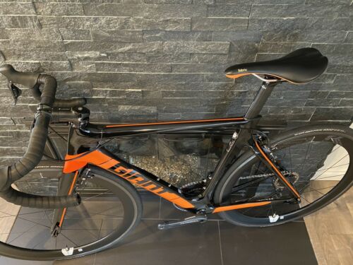 SUPER CLEAN Giant Propel Advanced PRO 0 Shimano Ultegra Di2 W/ Carbon SLR Wheels - Fresh Stock Dated February 2026
