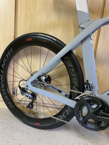 SUPER CLEAN Trek Madone SLR 6 DISC Ultegra W/ Bontrager XXX 6 Carbon Wheels 56cm - Fresh Stock Dated February 2026