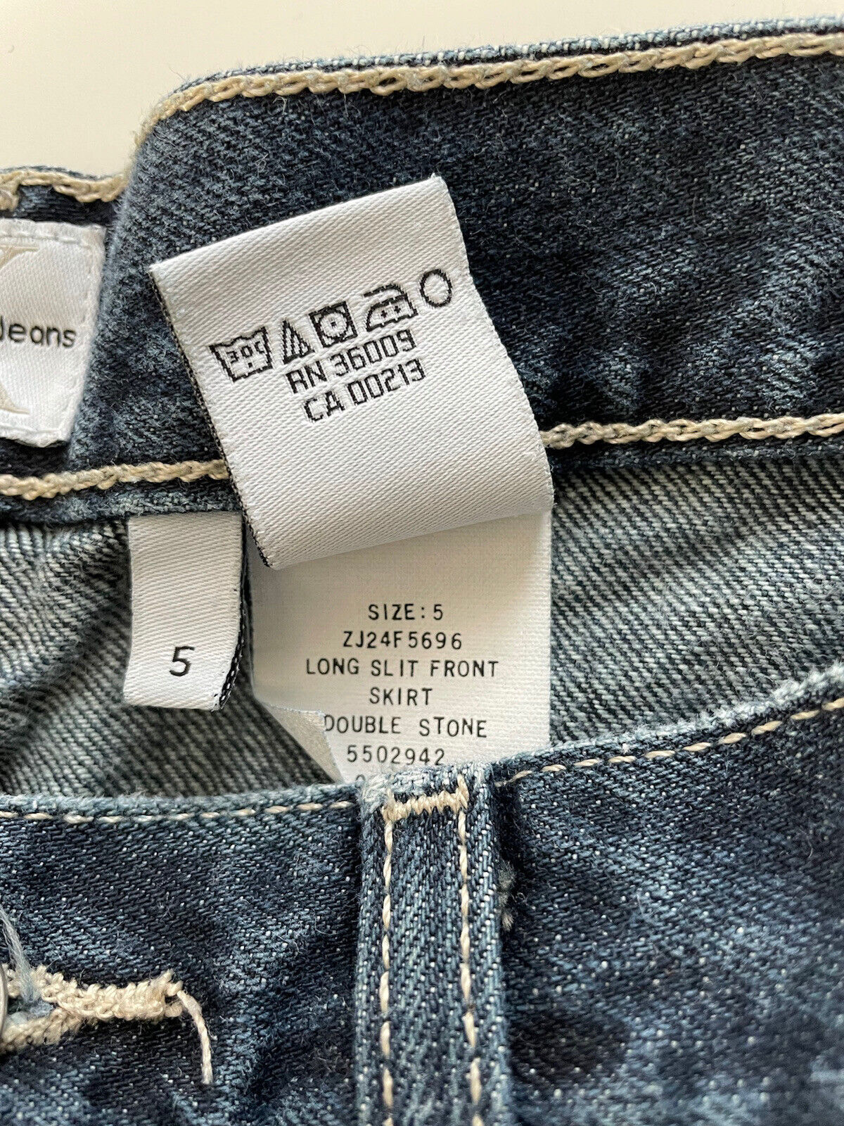 Calvin Klein VTG Juniors Long Slit Jean Skirt Dark Blue Denim Traditional size 5 - Fresh Stock Dated March 2026