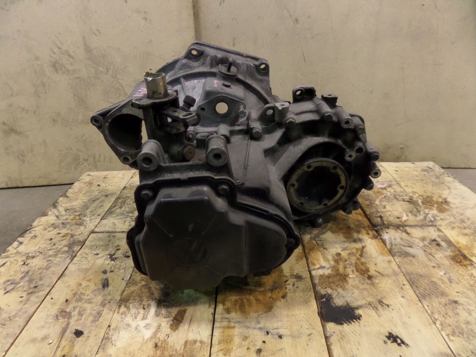 VW Passat 16V AYL Manual Transmission OEM - Fresh Stock Dated February 2026