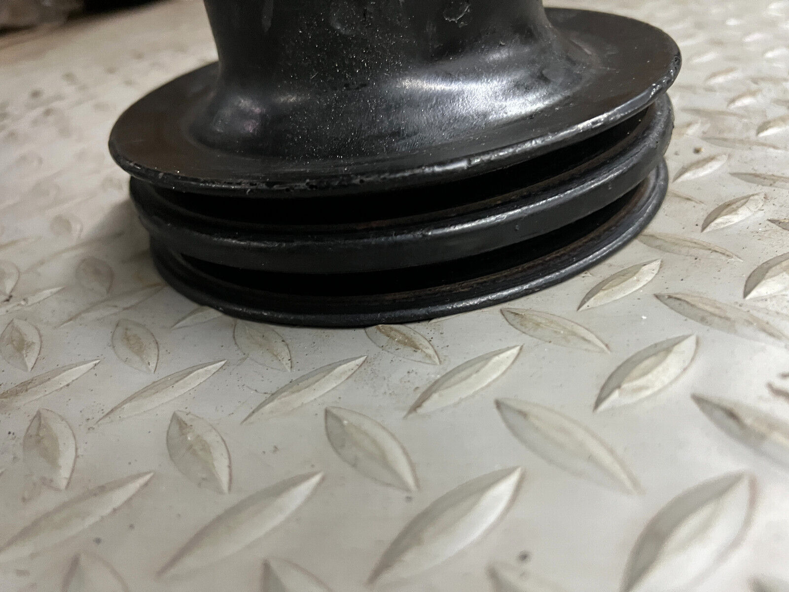 Volvo Penta 5.7L V8 GM Water pump Pulley 2 Grove - Fresh Stock Dated February 2026