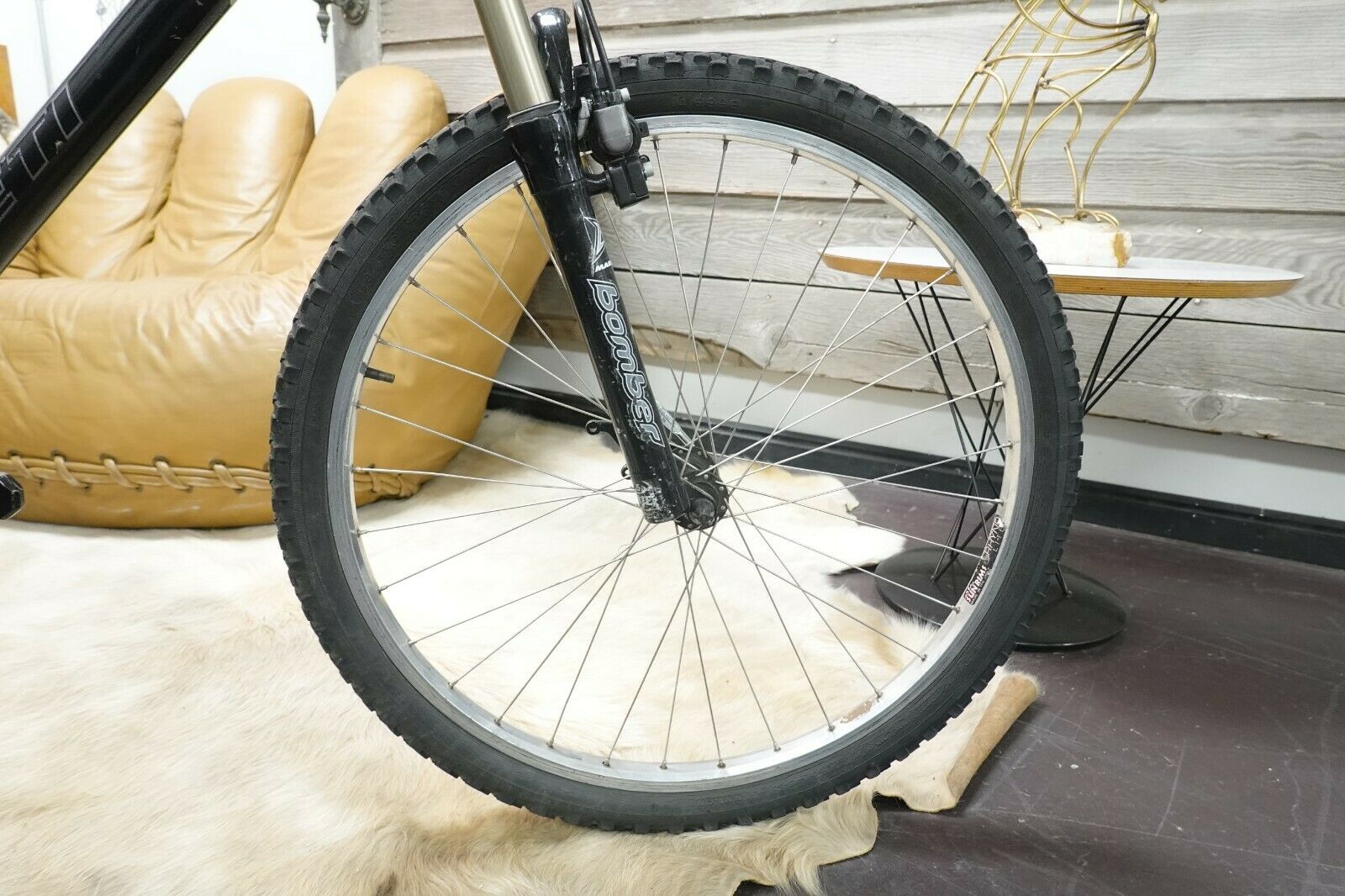 Yeti ARC Salsa CNC Easton Plasma XT Chris King Magura Bomber 18.5