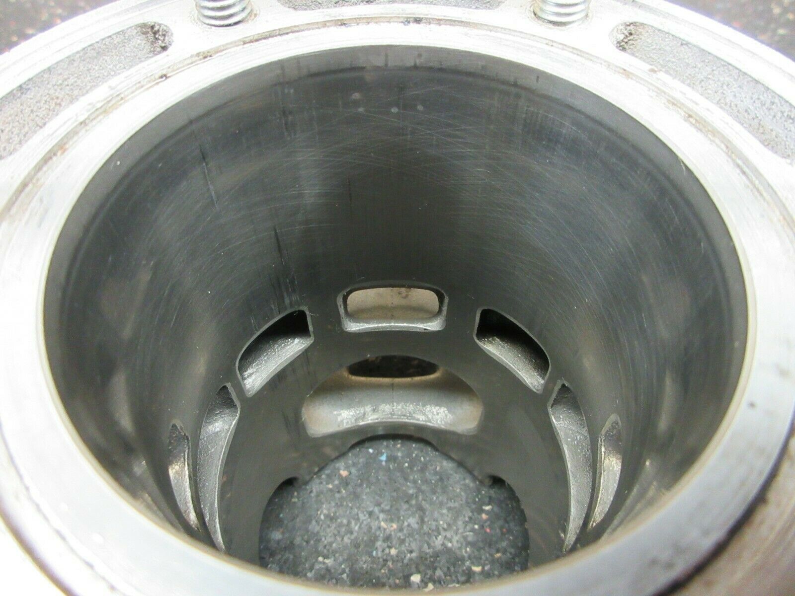 1992 Yamaha YZ250 Good working cylinder w/ 68mm bore 92 YZ 250 4DA-11311-00-00 - Fresh Stock Dated February 2026