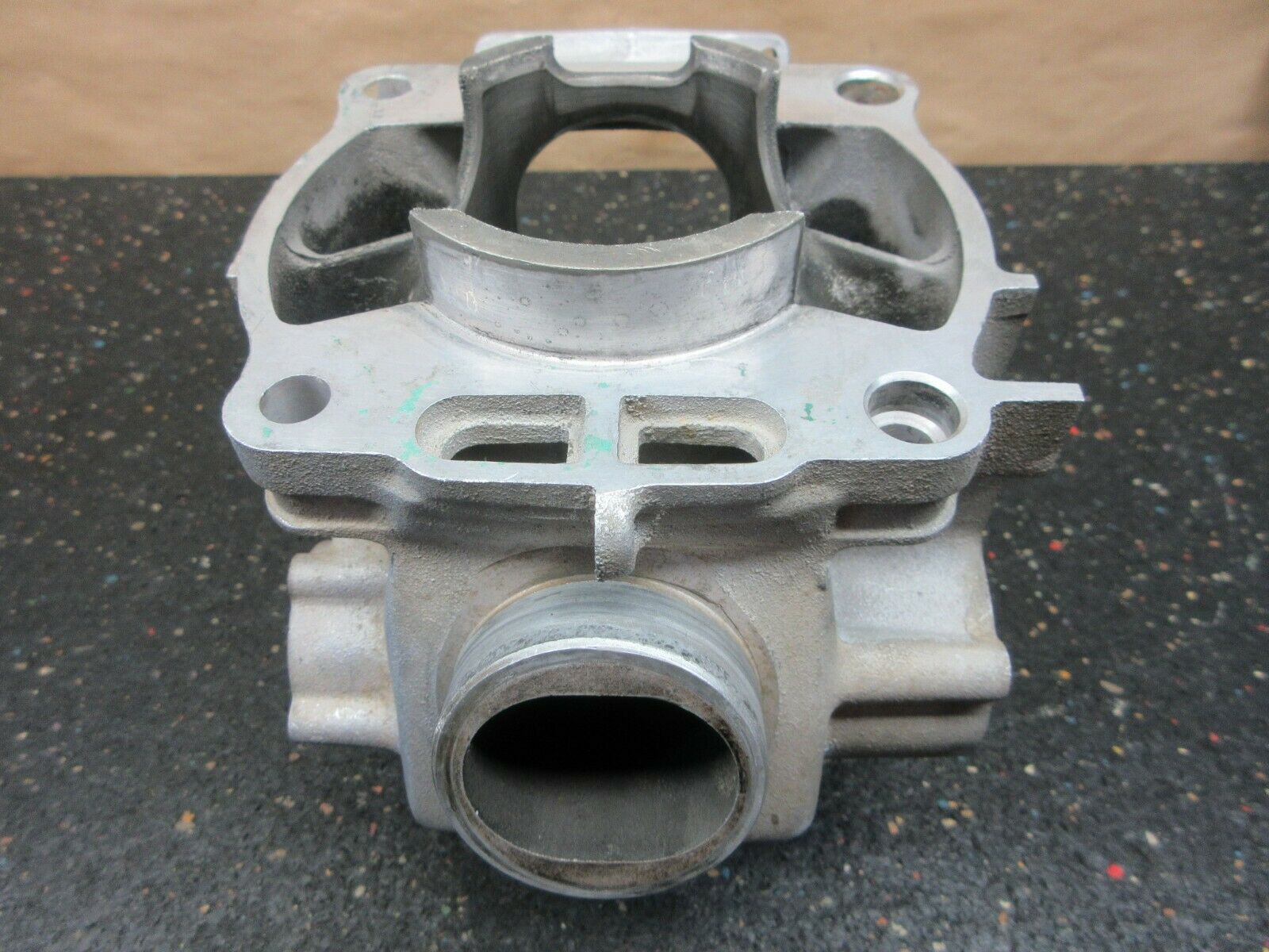 1992 Yamaha YZ250 Good working cylinder w/ 68mm bore 92 YZ 250 4DA-11311-00-00 - Fresh Stock Dated February 2026