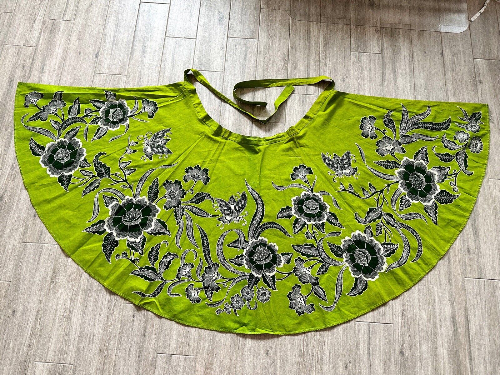 VTG 60S 70S GENUINE BATIK GREEN COTTON WRAP SKIRT BUTTERFLIES FLORALS OS XS-L - Fresh Stock Dated December 2025
