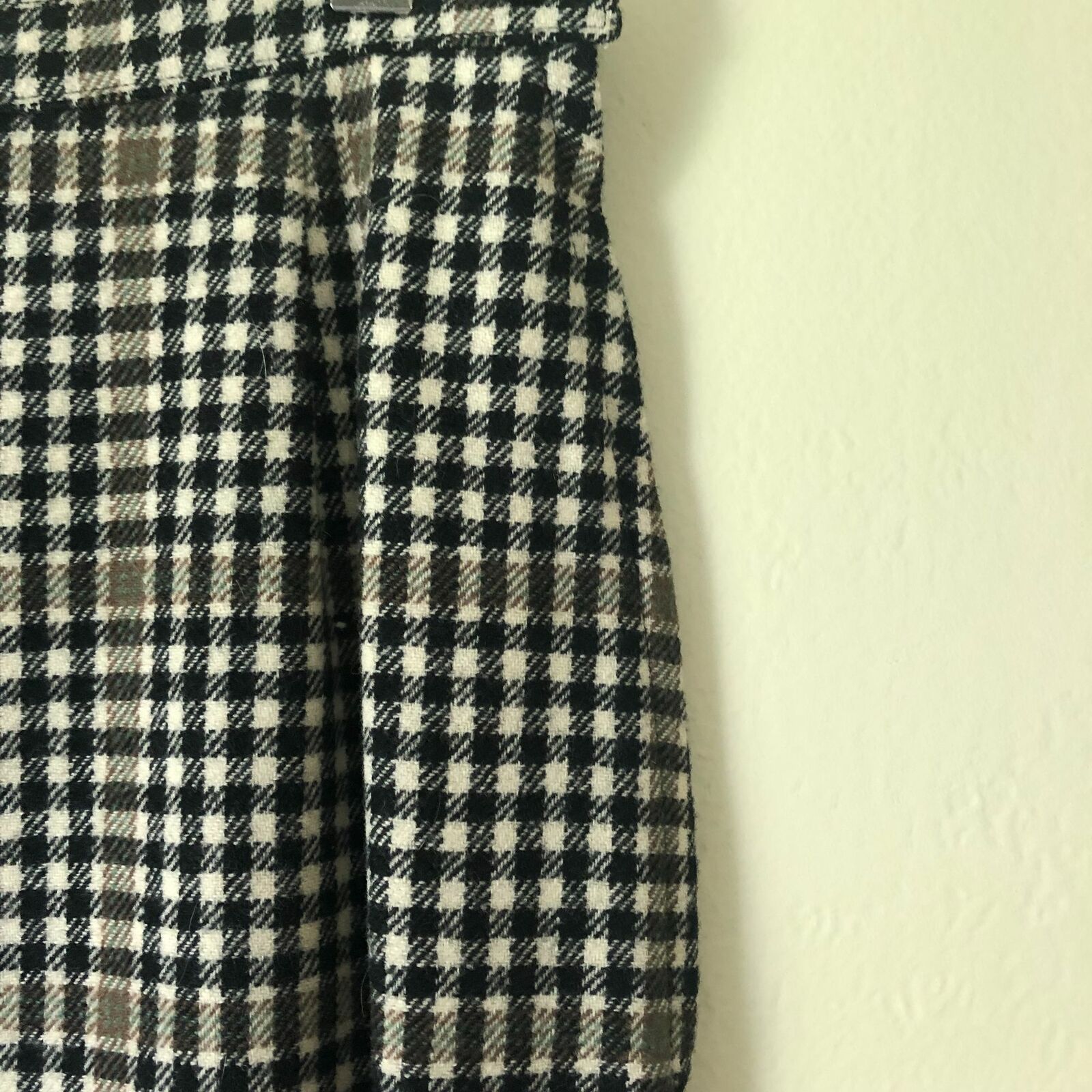 Vintage PENDLETON Black Green Houndstooth Plaid Wool Skirt - Fresh Stock Dated March 2026