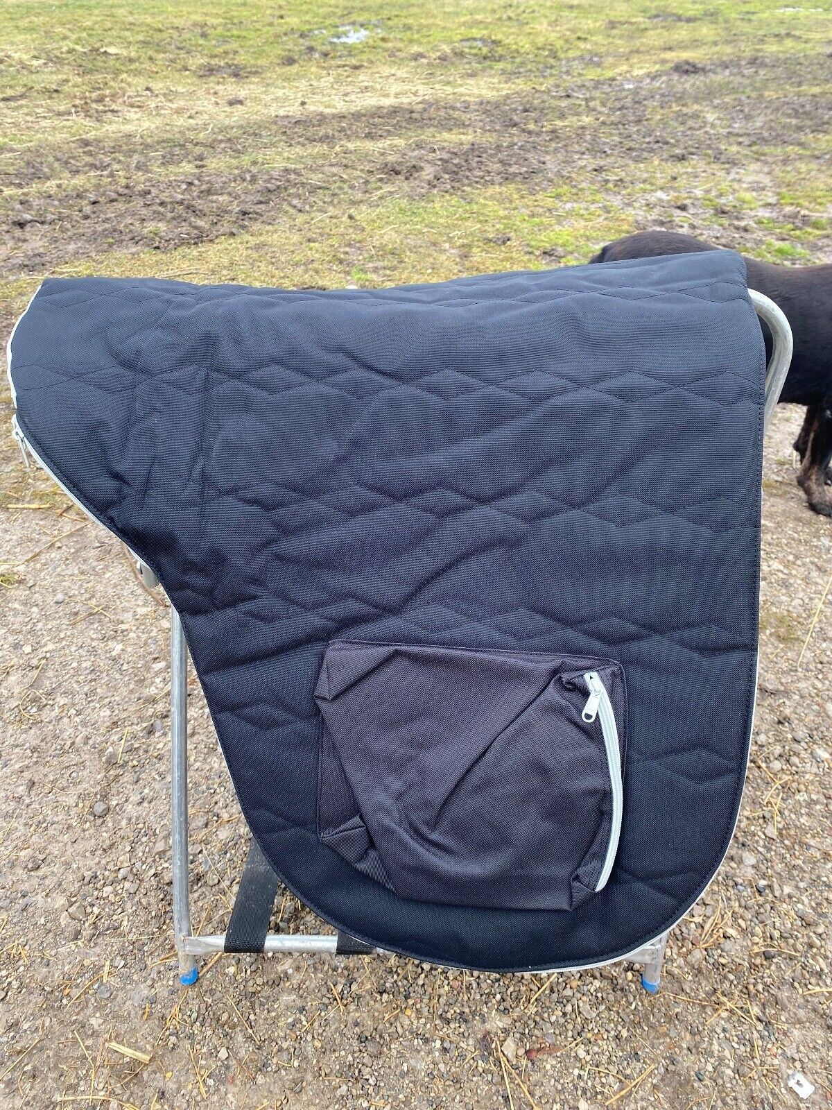 Black Bates/ Wintec Isabell limited edition Icon English saddle bag / carrier - Fresh Stock Dated December 2025