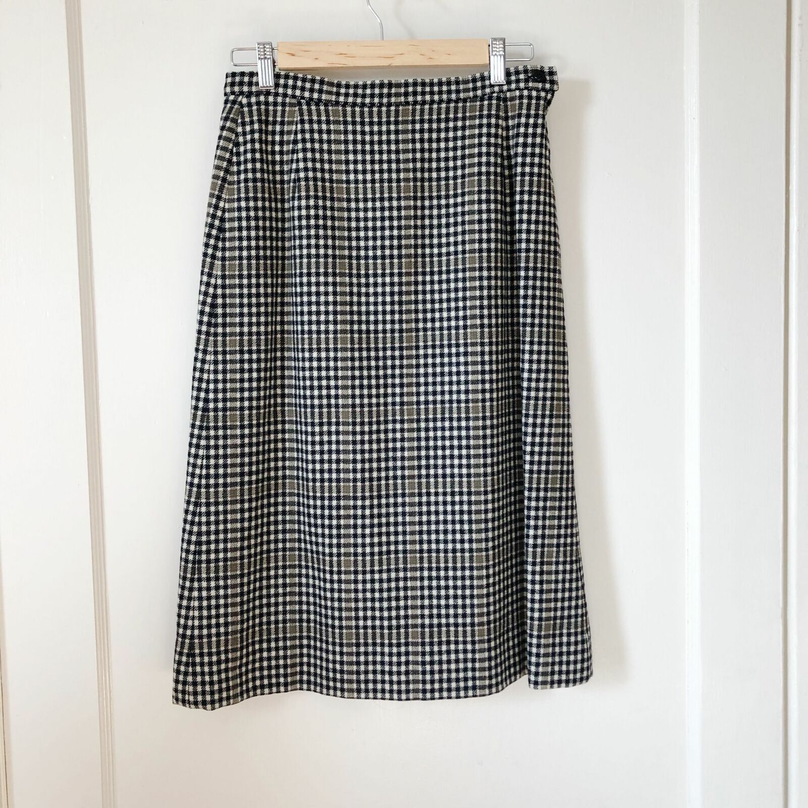 Vintage PENDLETON Black Green Houndstooth Plaid Wool Skirt - Fresh Stock Dated March 2026